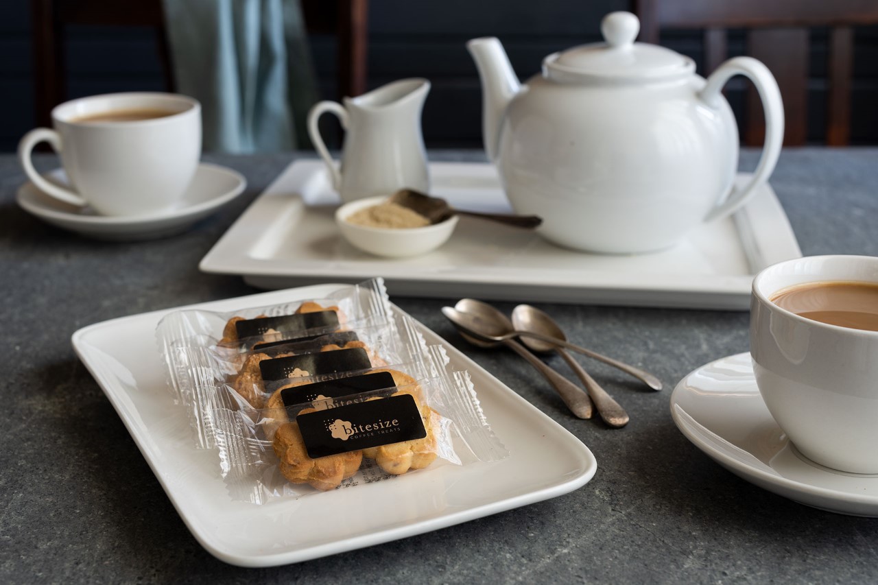 thumbnail_Lifestyle_Restaurant_Service_25-2071